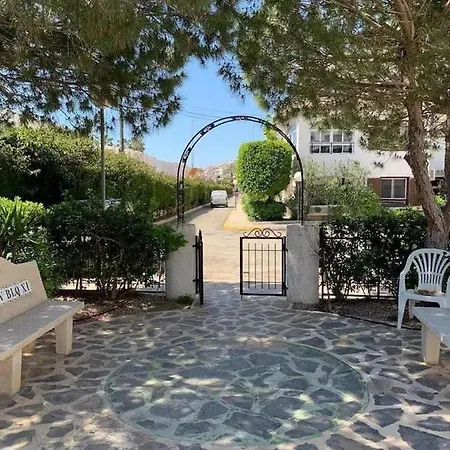 Apartment With Outdoor Pool And Air Conditioning In